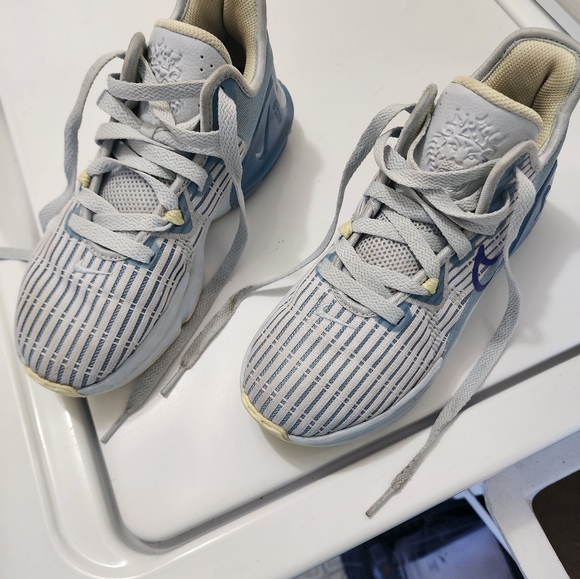 Nike LeBron Witness youth 3.5 - Picture 3 of 11